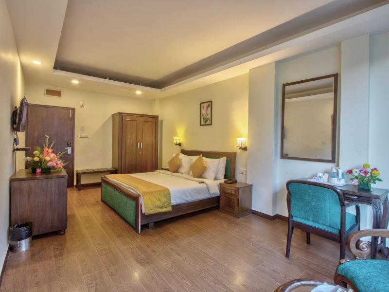 The Katoch Grand Resort Manāli Exteriör bild