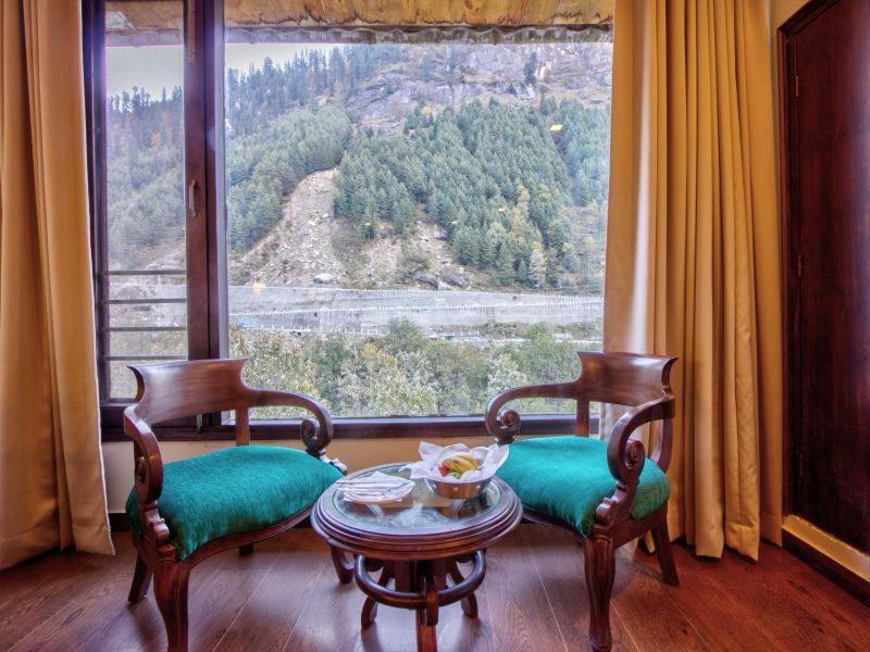 The Katoch Grand Resort Manāli Exteriör bild