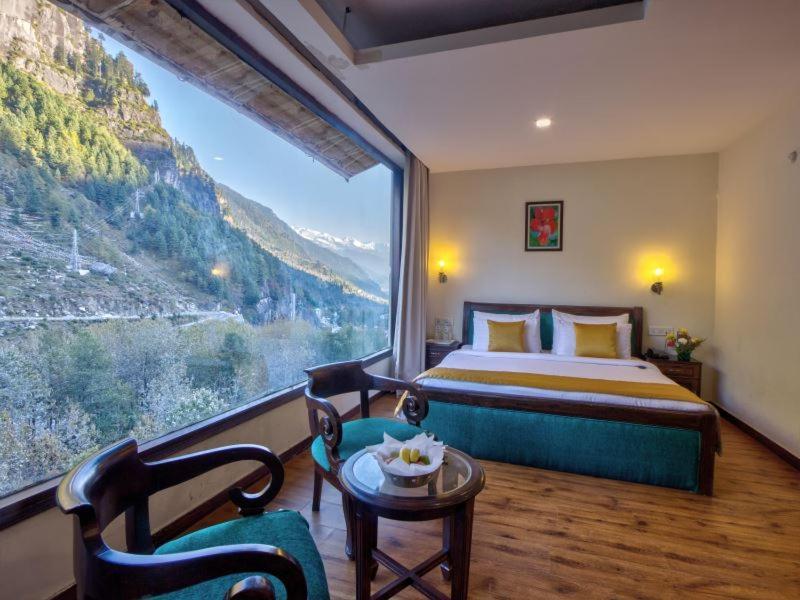 The Katoch Grand Resort Manāli Exteriör bild