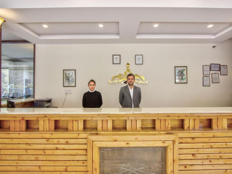 The Katoch Grand Resort Manāli Exteriör bild